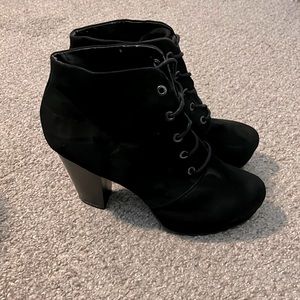 Rouge Helium Chunky Platform Heel Ankle Boots